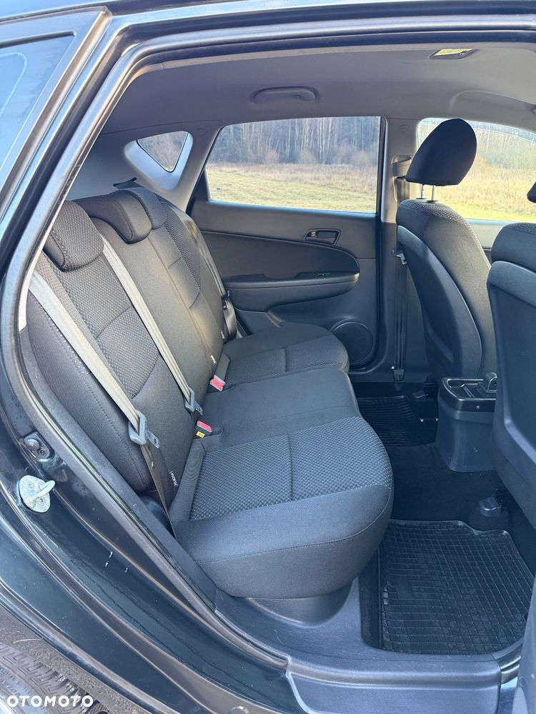 Hyundai i30 1.4 Blue Classic - 12