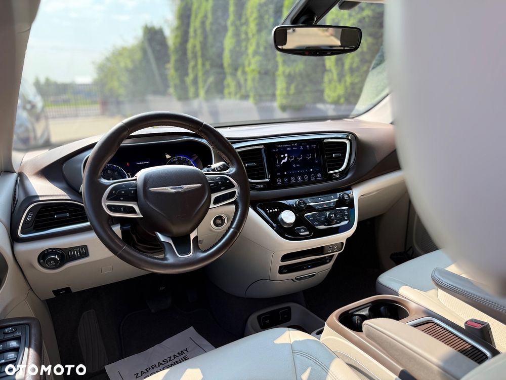 Chrysler Pacifica - 14