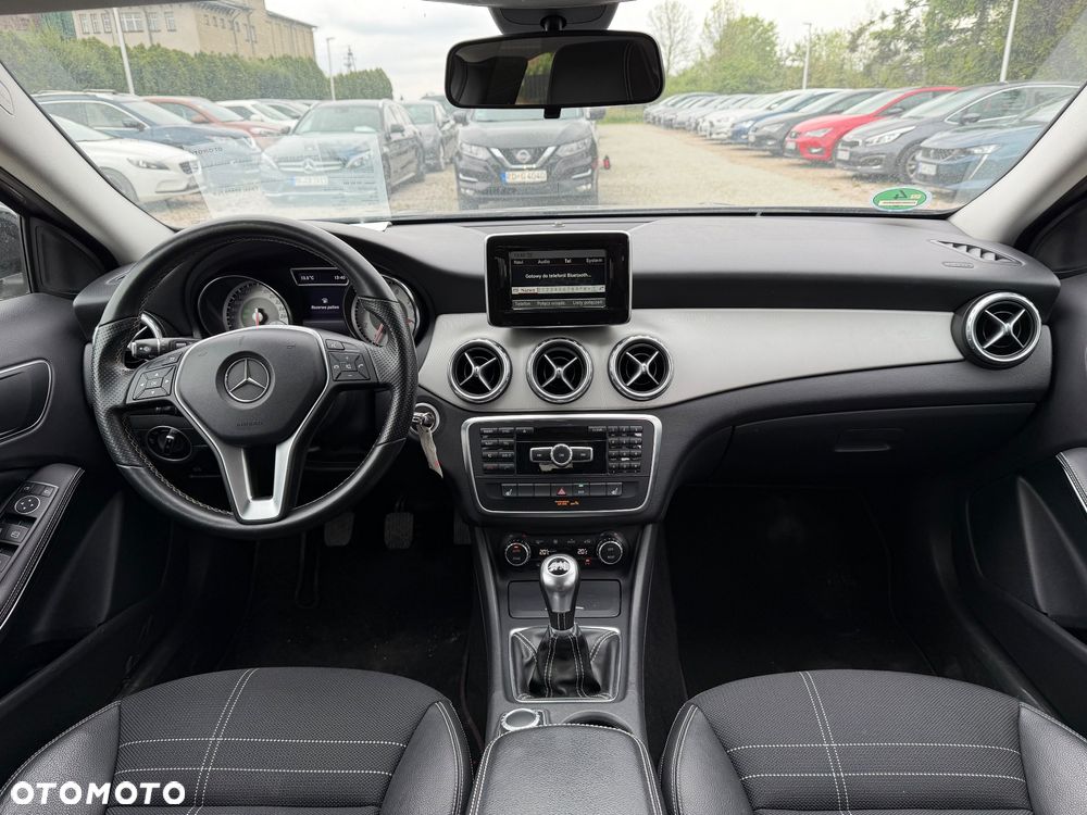 Mercedes-Benz GLA 200 Urban - 26