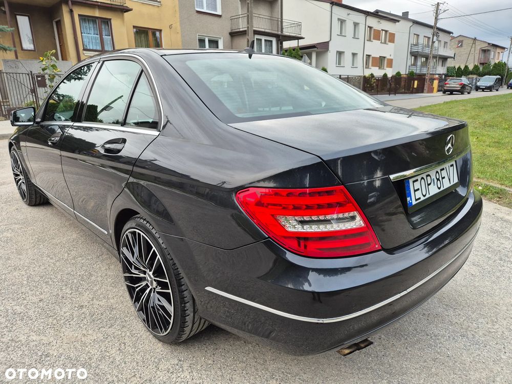 Mercedes-Benz Klasa C 180 BlueEFFICIENCY Avantgarde - 13