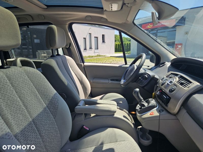 Renault Scenic - 18