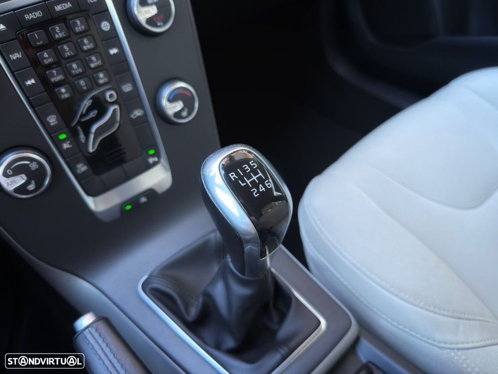 Volvo V40 Cross Country 1.6 D2 Momentum - 21