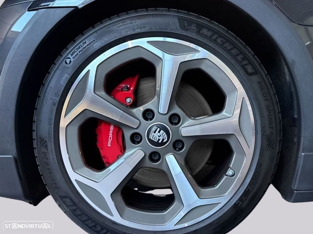 Porsche Taycan Cross Turismo - 7