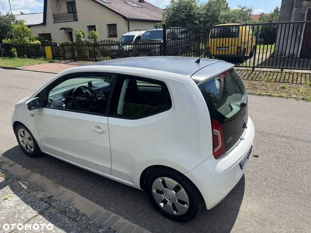 Volkswagen up! sound - 7