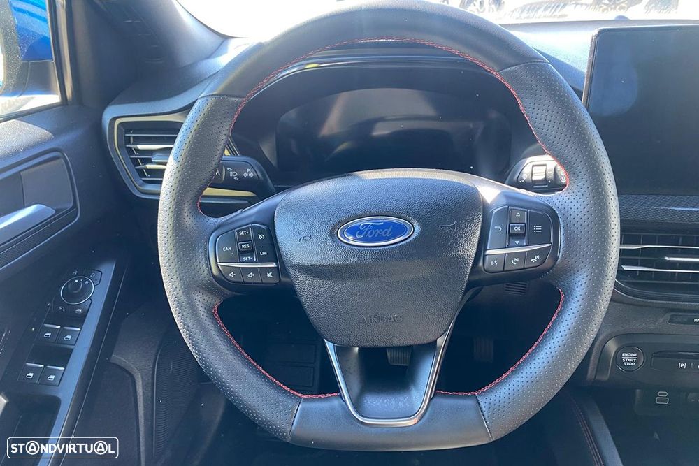 Ford Focus 1.0 EcoBoost MHEV ST-Line X - 10