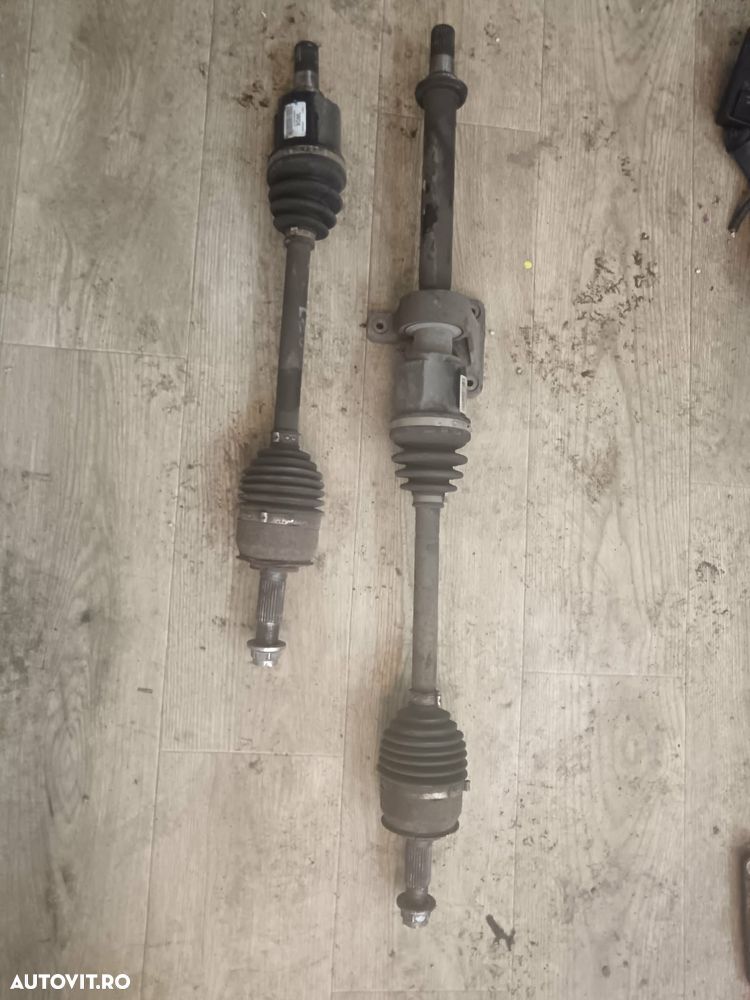 PLANETARA STANGA/ DREAPTA FATA SSANGYONG TIVOLI XLV 4130035000, 4132035200 - 1