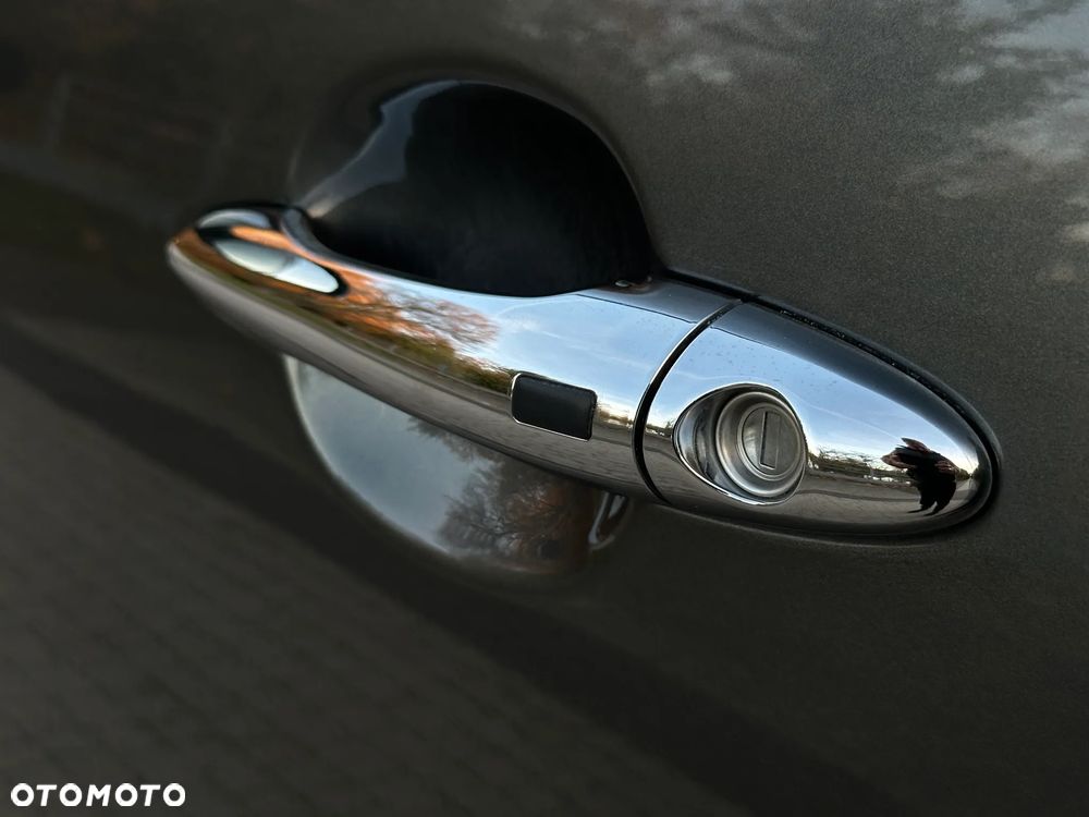 Kia Sportage 2.0 CVVT 4WD Automatik Fifa World Cup Ediition - 17