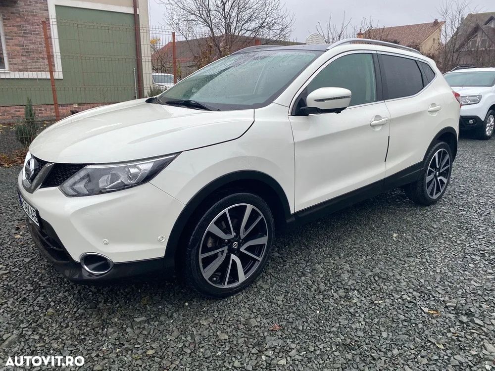Nissan Qashqai 1.6 DCI Xtronic TEKNA - 4