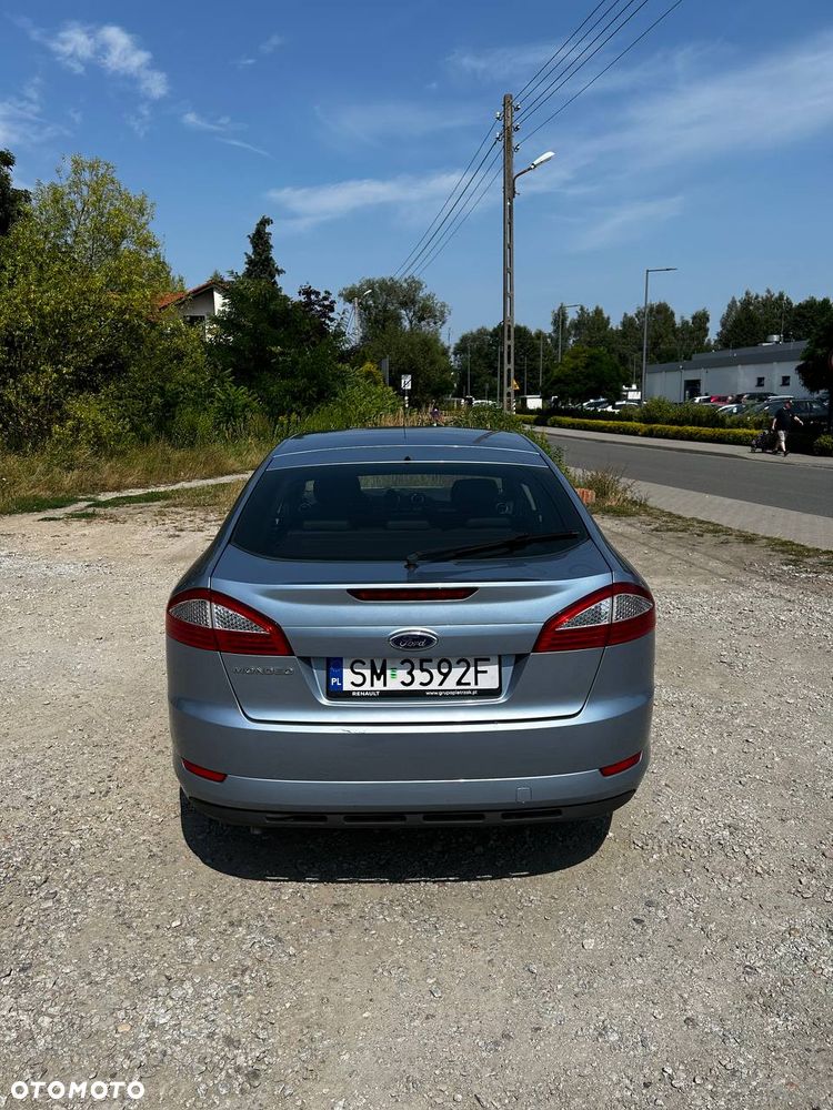 Ford Mondeo 2.0 Ghia - 5