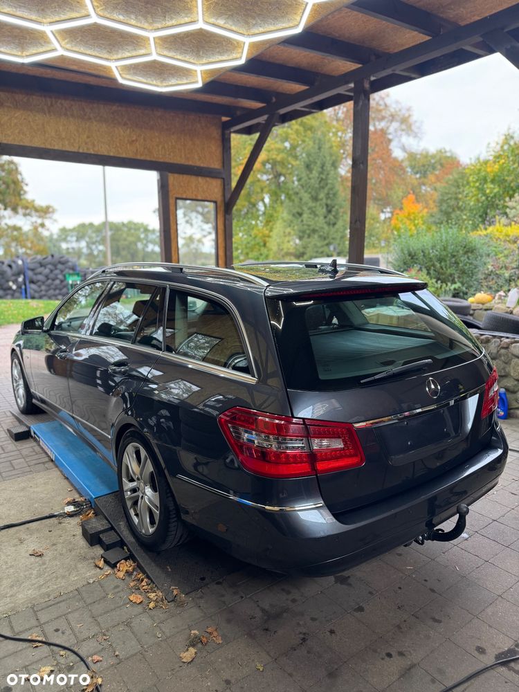 Mercedes-Benz Klasa E 220 BlueTEC 4Matic 7G-TRONIC Avantgarde - 6