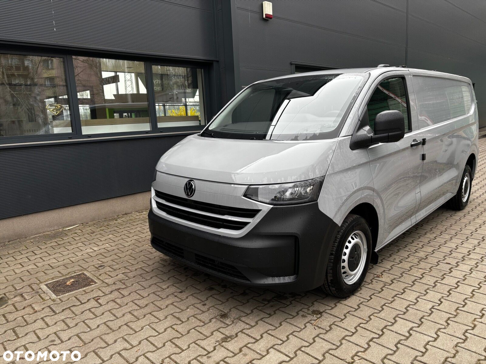 Volkswagen Transporter L2 2.0 TDI 4MOTION 150 KM 8-automat. - 3