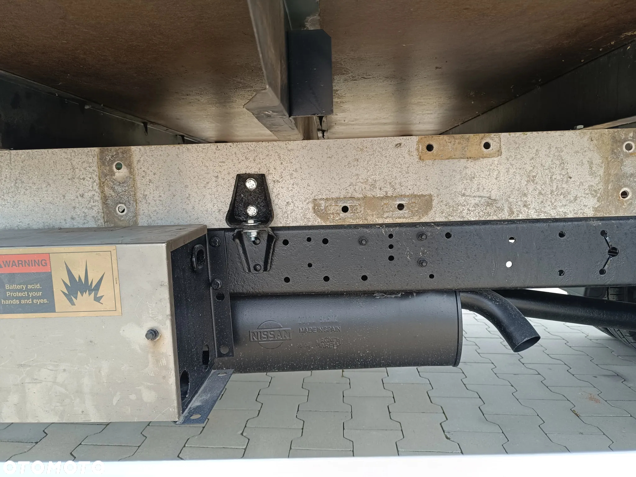 Nissan Cabstar | Sztywna Paka | DMC 3.5t - 15