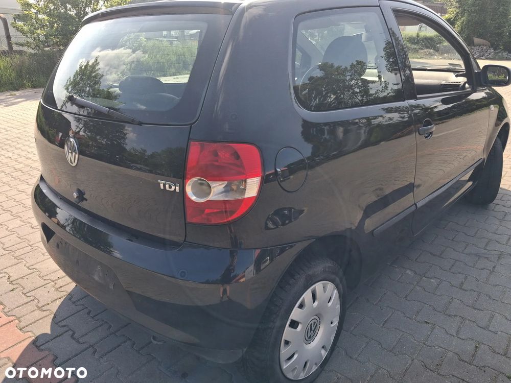 Volkswagen Fox silnik kompletny 1.4 TDI BNM 70KM skrzynia biegów HCS drzwi klapa zderzak błotnik lusterko kolor czarny N2C/BC pompowtrysk turbina dwumasa sprzęgło sterownik moduł przewód rura wiązka maglownica czujnik mcperson zwrotnica piasta zacisk pompa pompka alternator sprężarka klimatyzacji panel szyba boczek fotel kierownica lewarek przepustnica pokrywa osłona nadkole zbiorniczek klema wiązka mechanizm lampa belka sanki zamek schowek zegary manetki NA CZĘŚCI - 6
