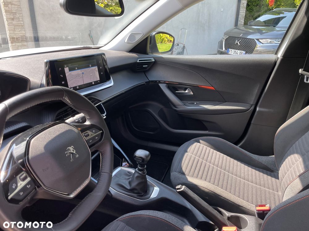 Peugeot 2008 PureTech 100 Allure - 6