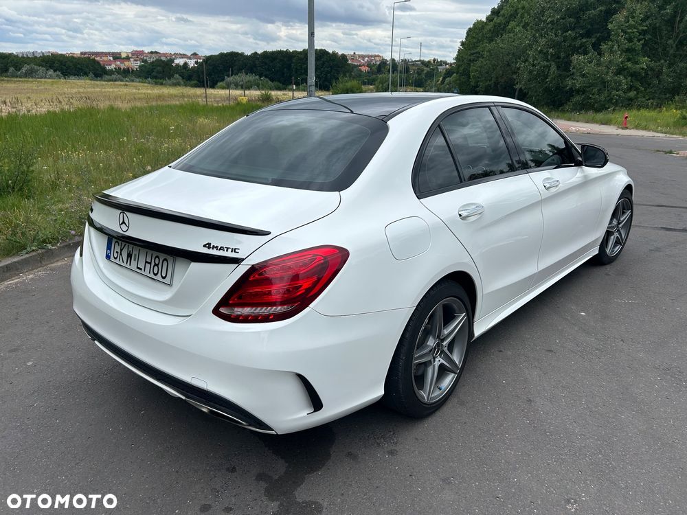 Mercedes-Benz Klasa C 300 7G-TRONIC AMG Line - 4