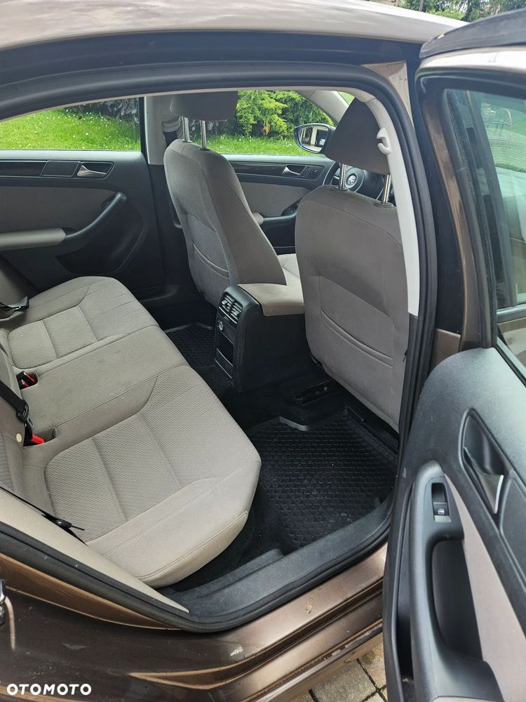 Volkswagen Jetta 1.2 TSI Comfortline - 9