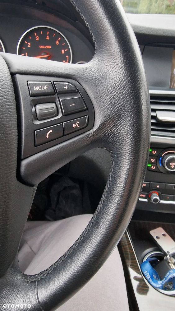 BMW X3 28i xDrive - 23