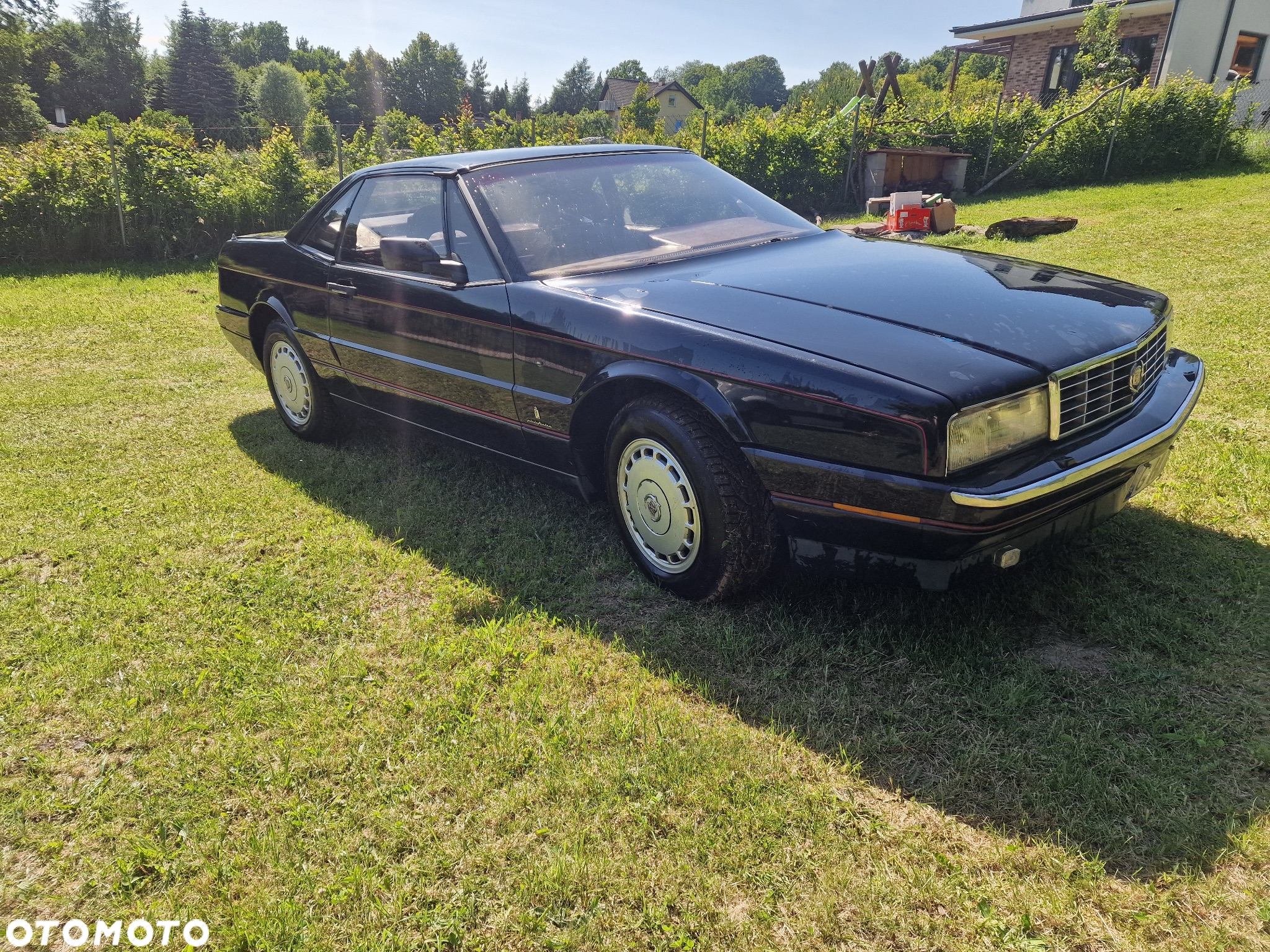 Cadillac Allante - 8