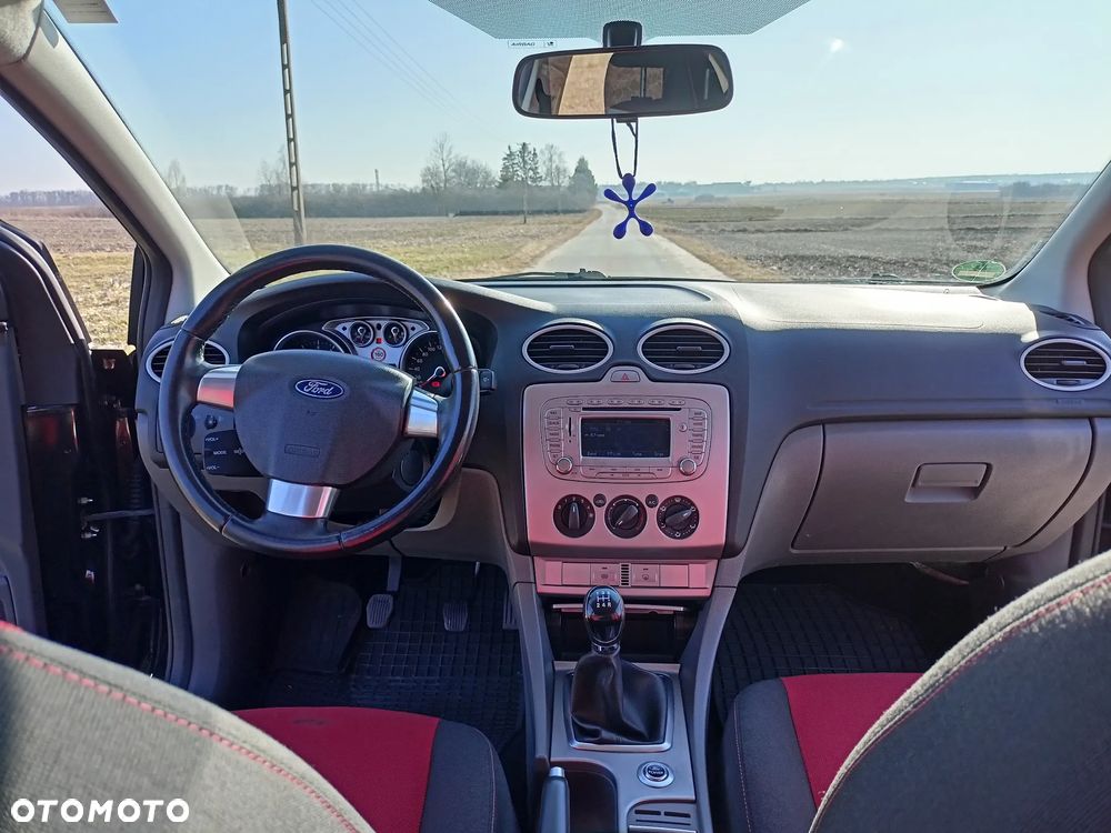 Ford Focus - 17