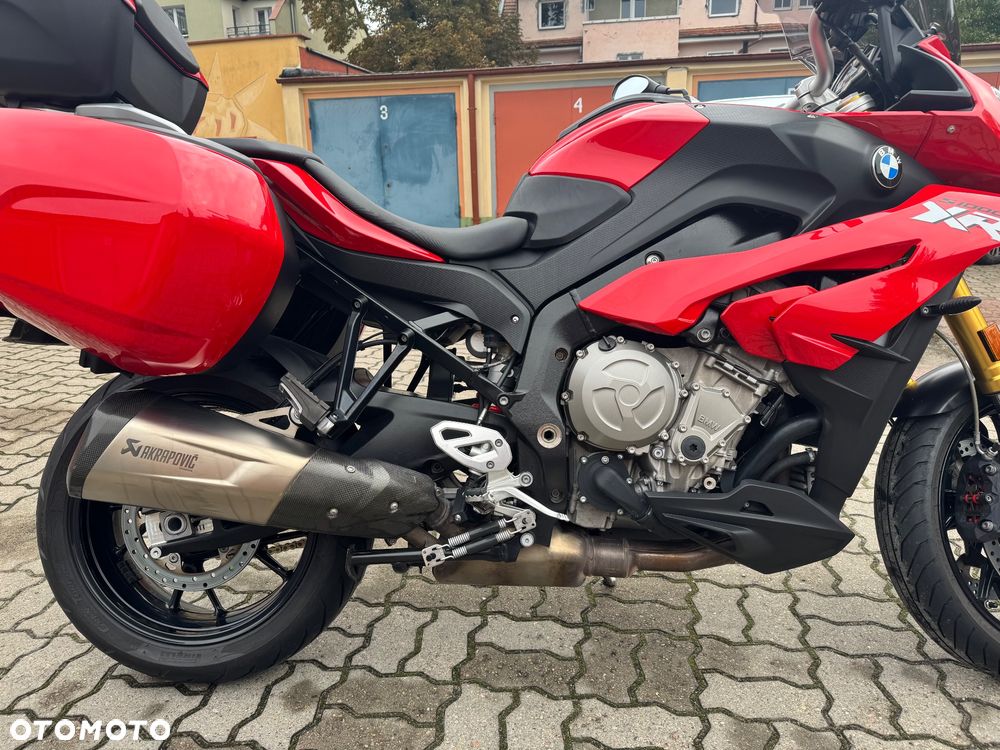 BMW XR - 9