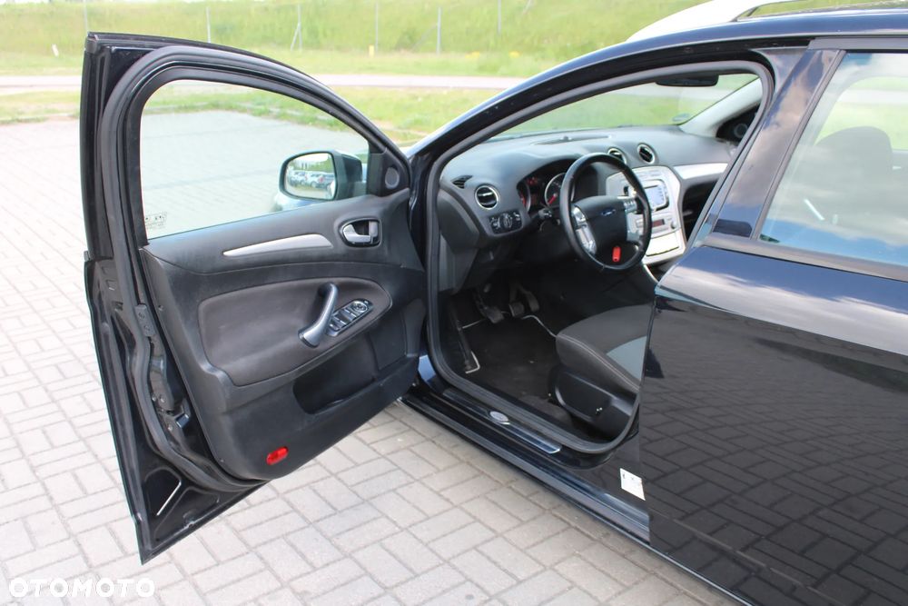 Ford Mondeo - 17