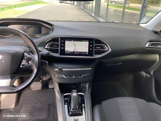 Peugeot 308 SW BlueHDi 130 EAT8 Style - 21
