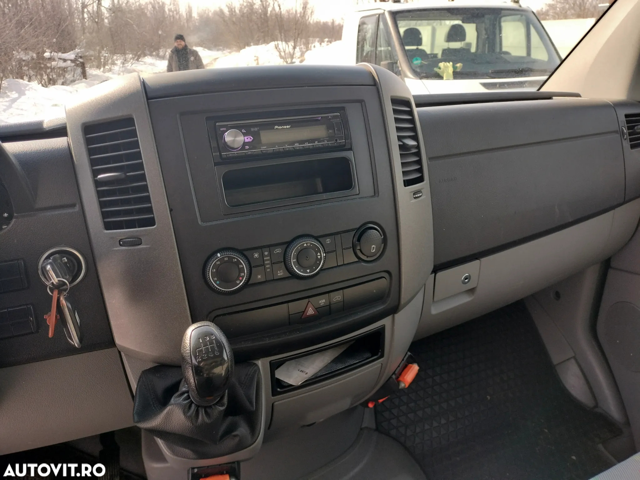 Volkswagen CRAFTER - 5