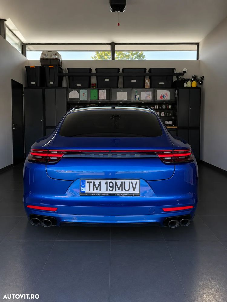 Porsche Panamera 4 E-Hybrid - 3