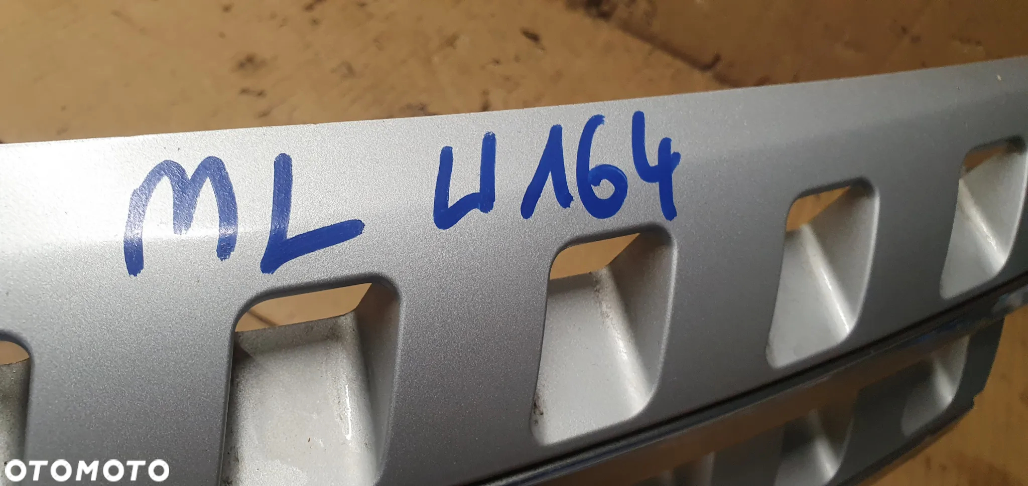 Grill atrapa zderzaka Mercedes ML W164 A1648880123 A1648800685 - 10