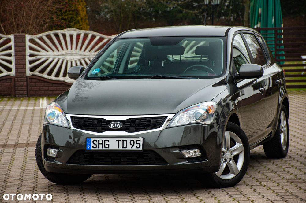 Kia Ceed 1.6 CVVT LX - 27