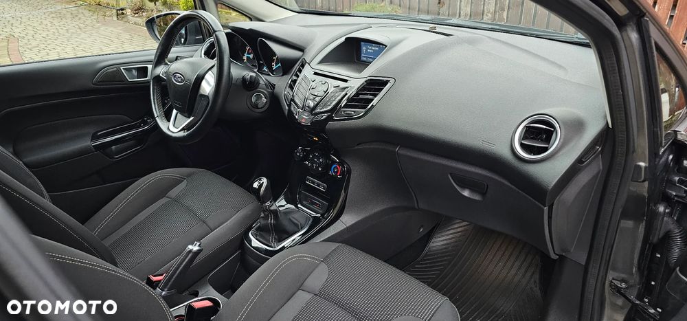 Ford Fiesta - 10