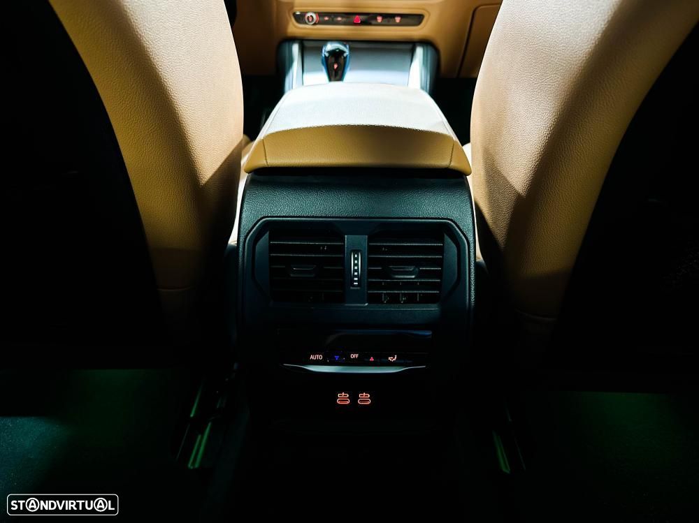 BMW i4 eDrive40 Pack Desportivo M - 26