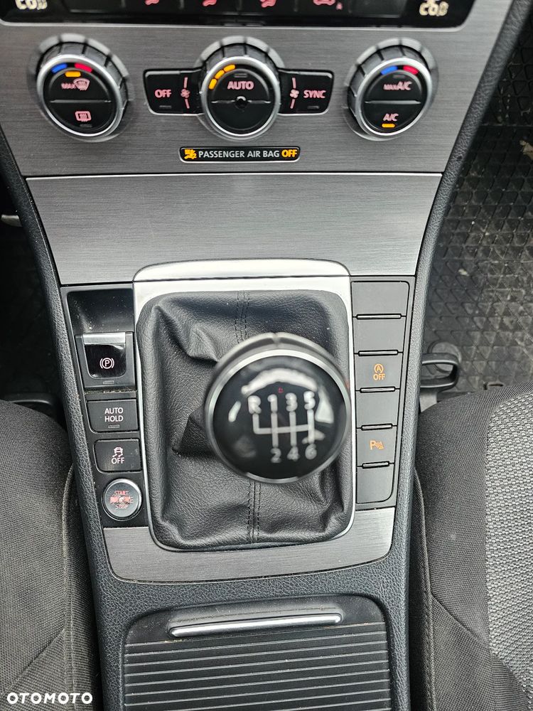 Volkswagen Passat 2.0 TDI Highline - 22