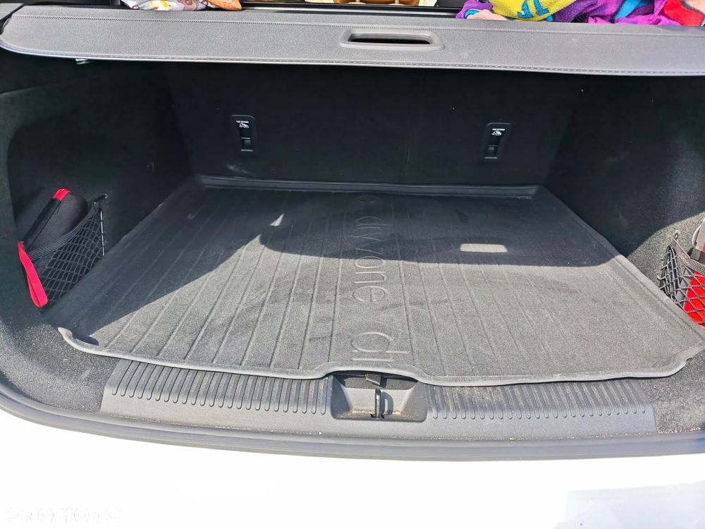 MG HS 1.5 T-GDI Exclusive DCT - 9