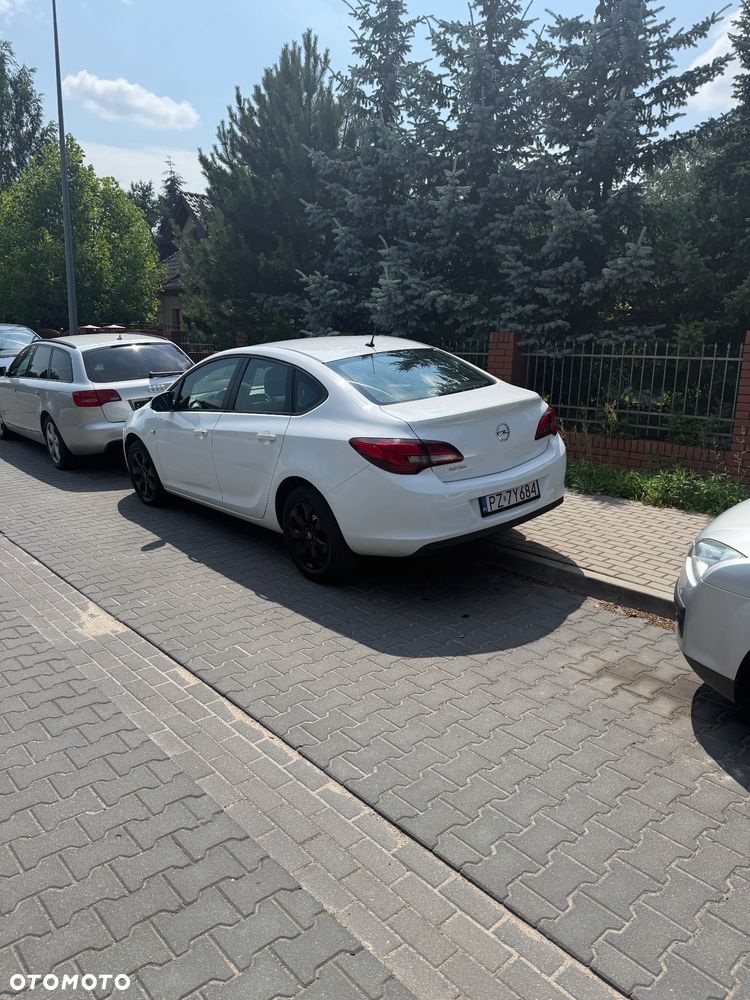 Opel Astra 1.6 Energy EU6 - 3