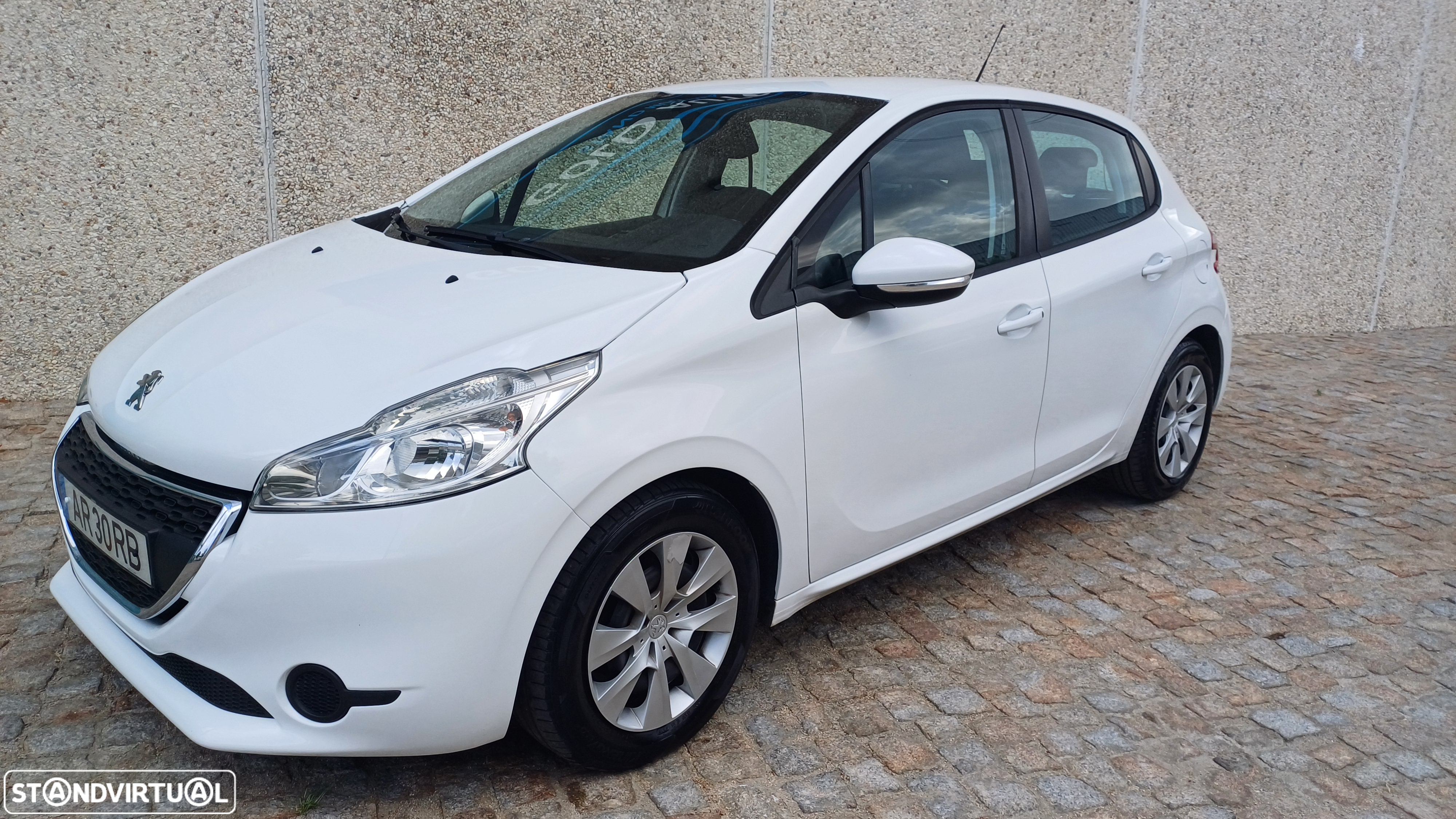 Peugeot 208 1.4 HDi - 8
