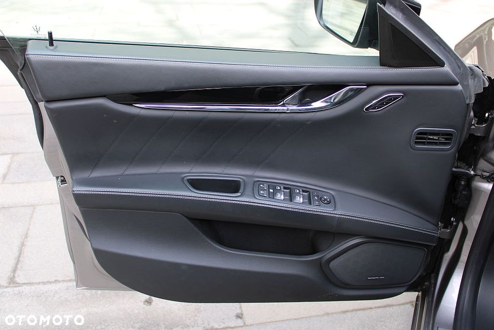 Maserati Quattroporte Modena - 31