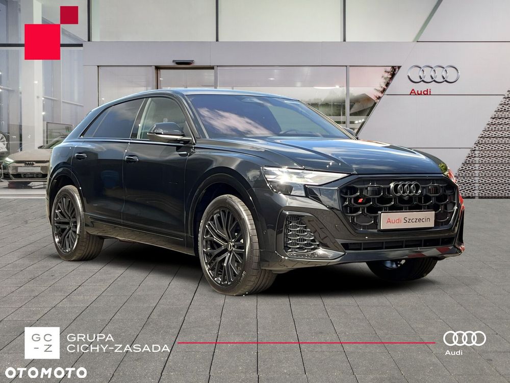 Audi SQ8 - 8