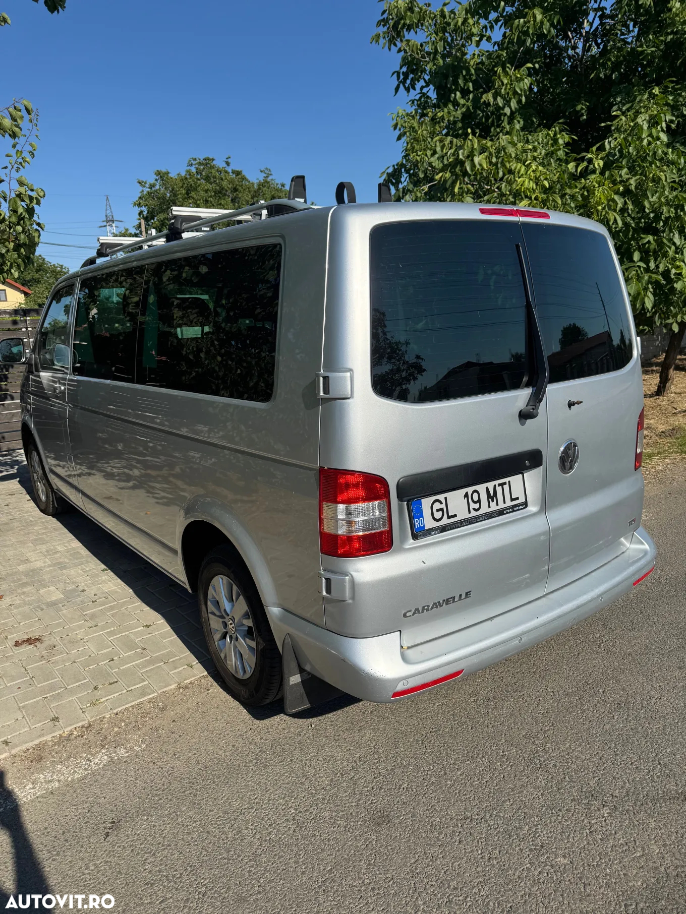 Volkswagen Caravelle - 3