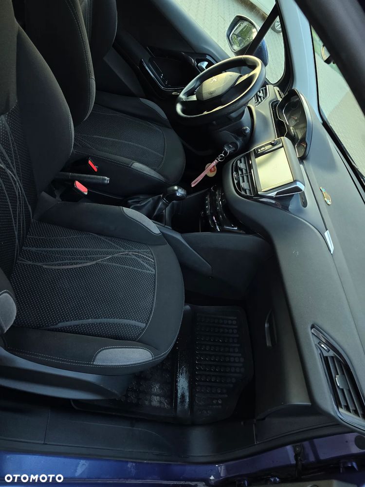 Peugeot 208 1.2 PureTech Active - 13