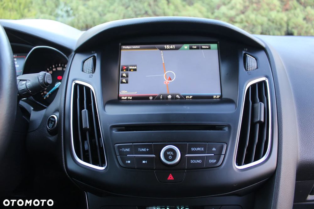 Ford Focus 1.0 EcoBoost Titanium - 27