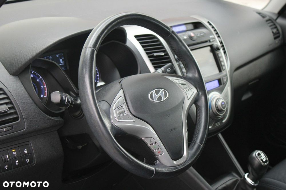 Hyundai ix20 1.6 blue YES Gold - 26