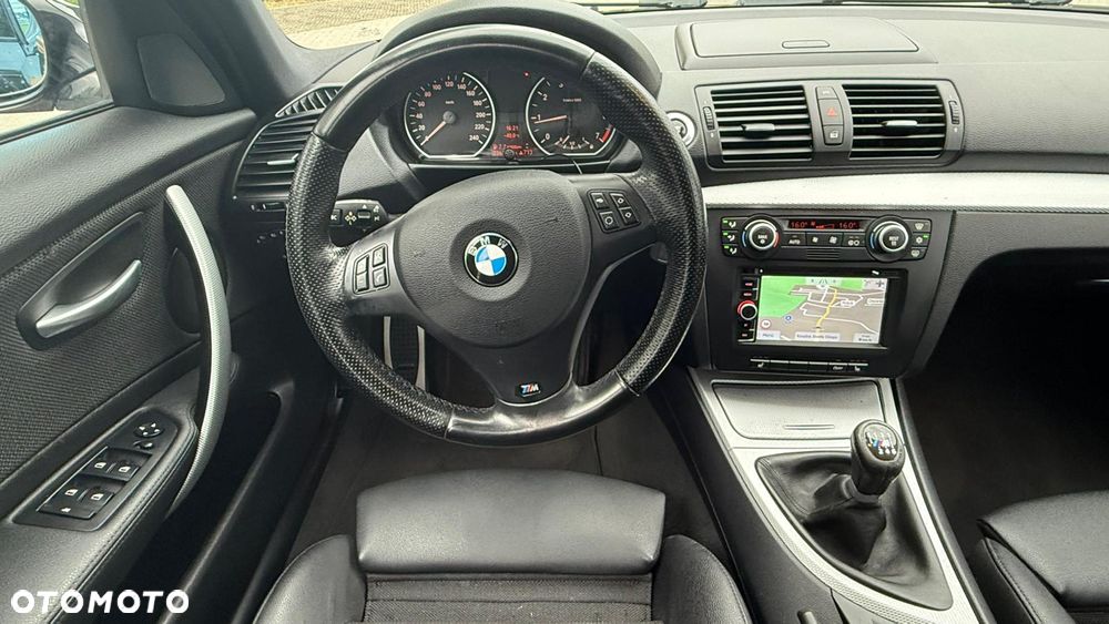 BMW Seria 1 118i Edition Sport - 10