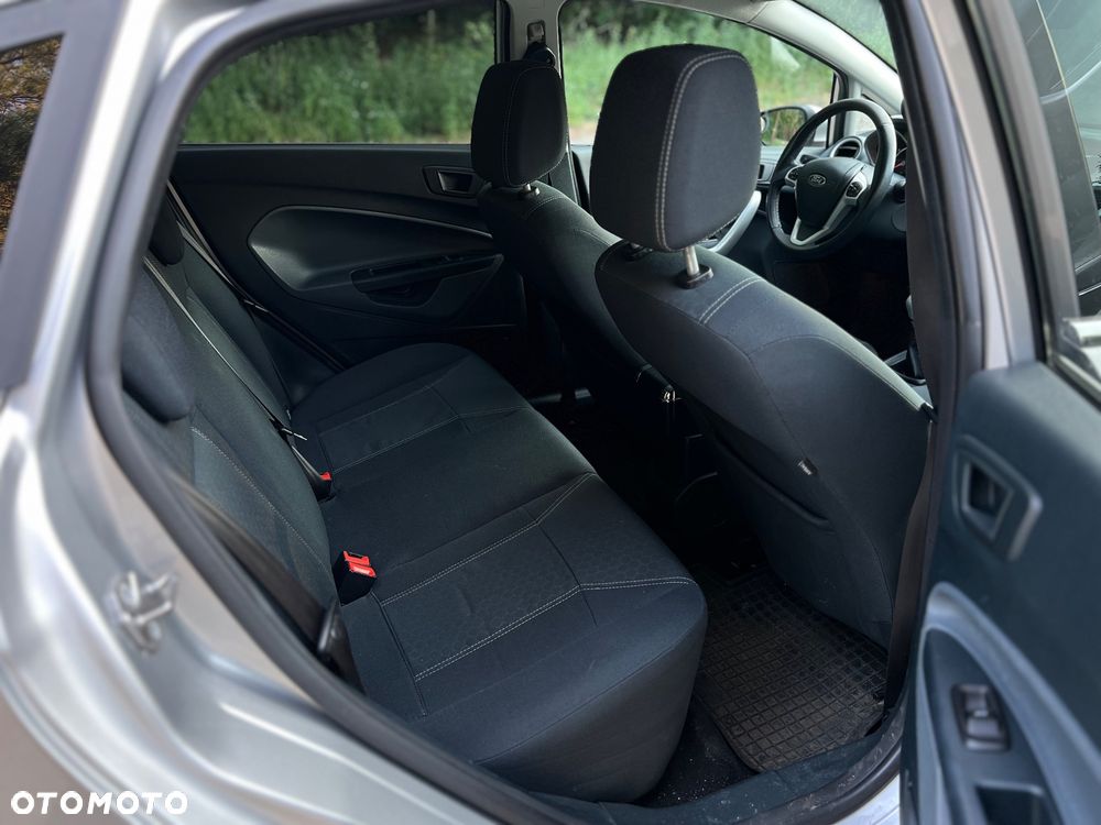 Ford Fiesta 1.6 Ti-VCT Titanium - 16