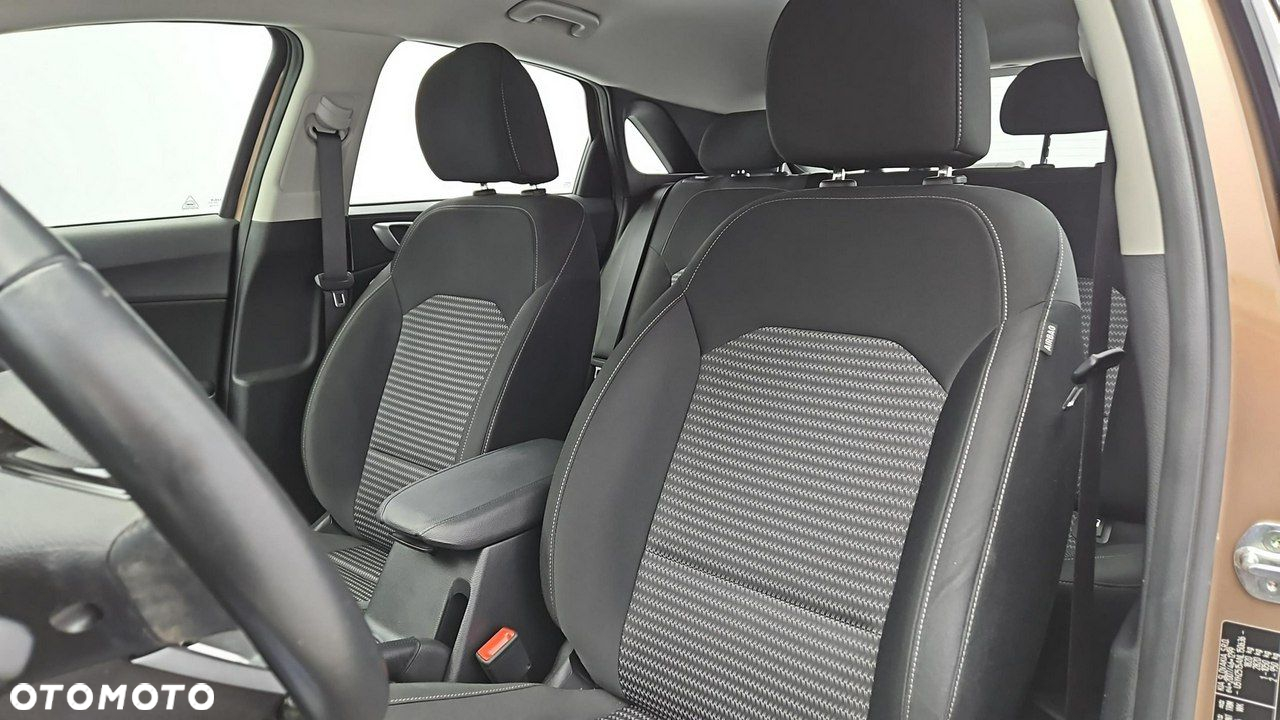 Kia Ceed 1.5 T-GDI M - 11