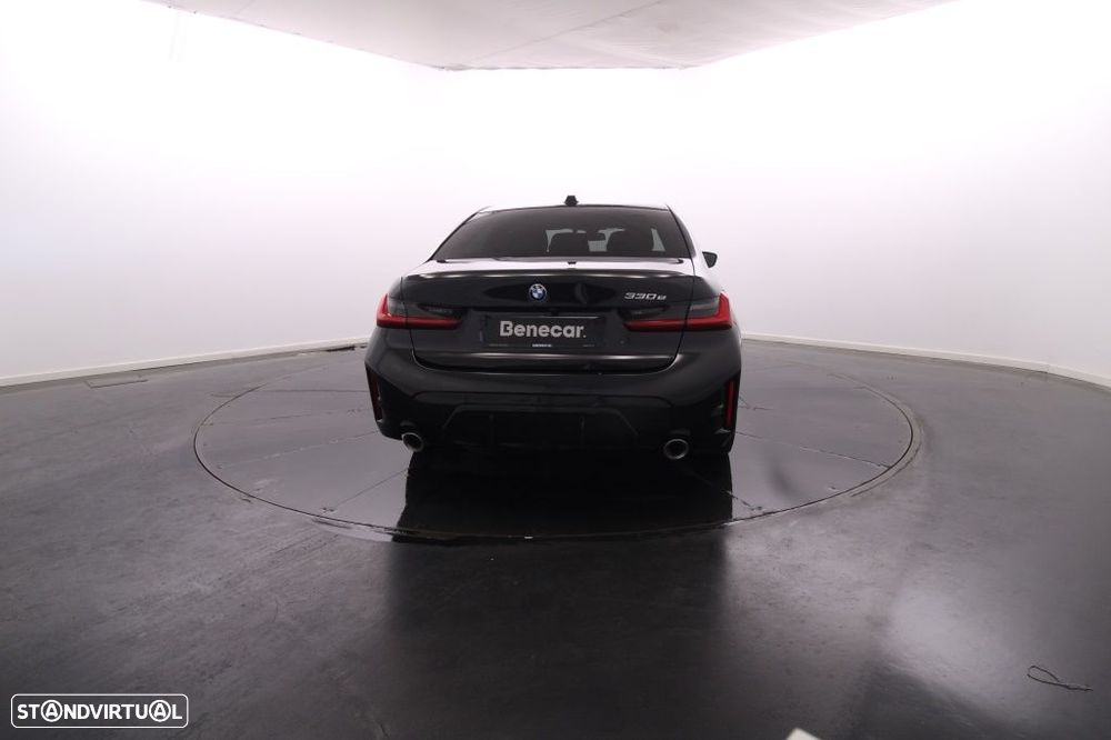 BMW 330 e Pack Desportivo M Auto - 7