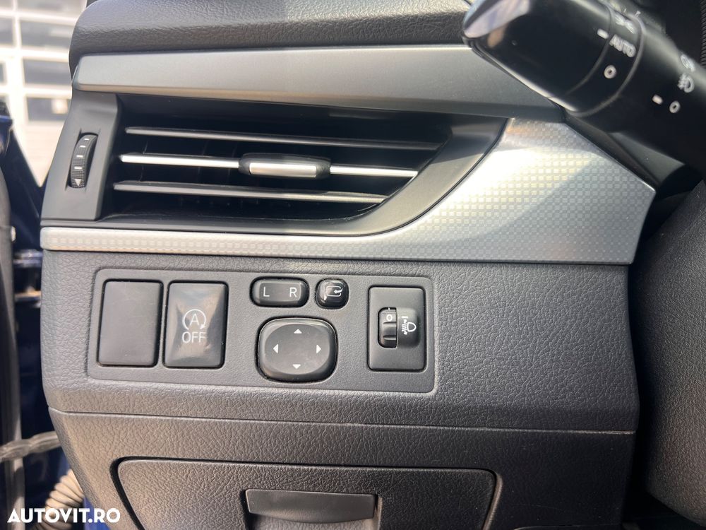 Toyota Avensis 2.0 D-4D Executive - 19