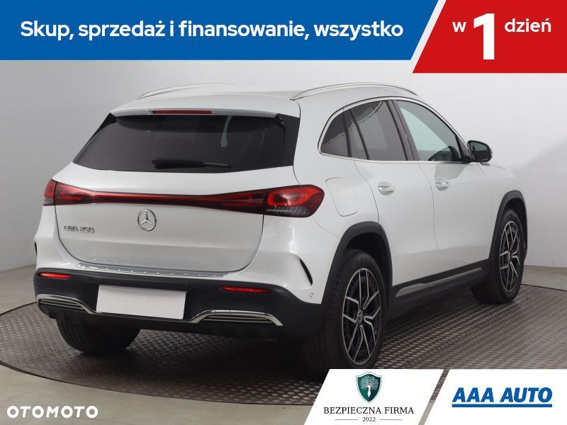 Mercedes-Benz EQA - 7