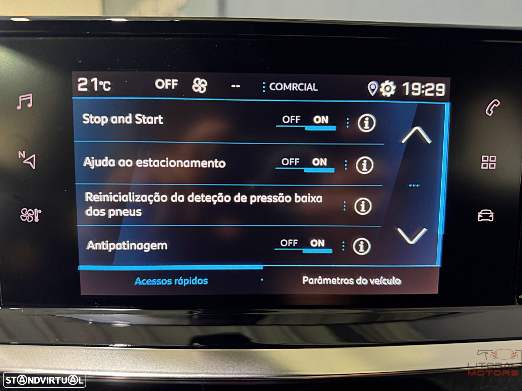 Peugeot 2008 1.2 PureTech Allure - 32
