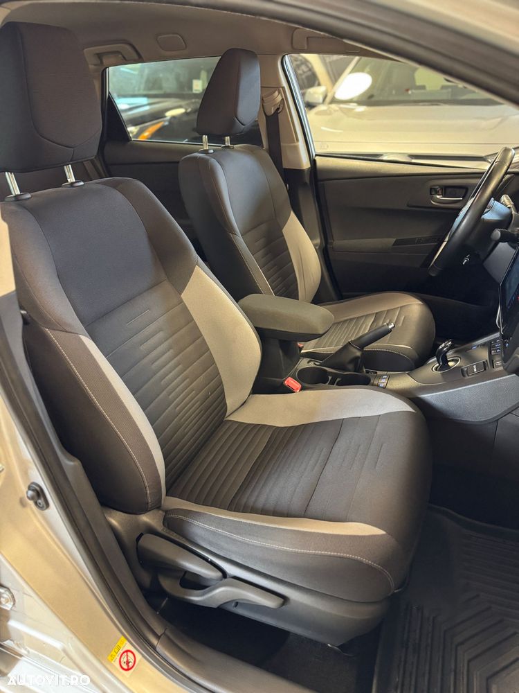 Toyota Auris 1.8 L VVT-i Sol + - 15